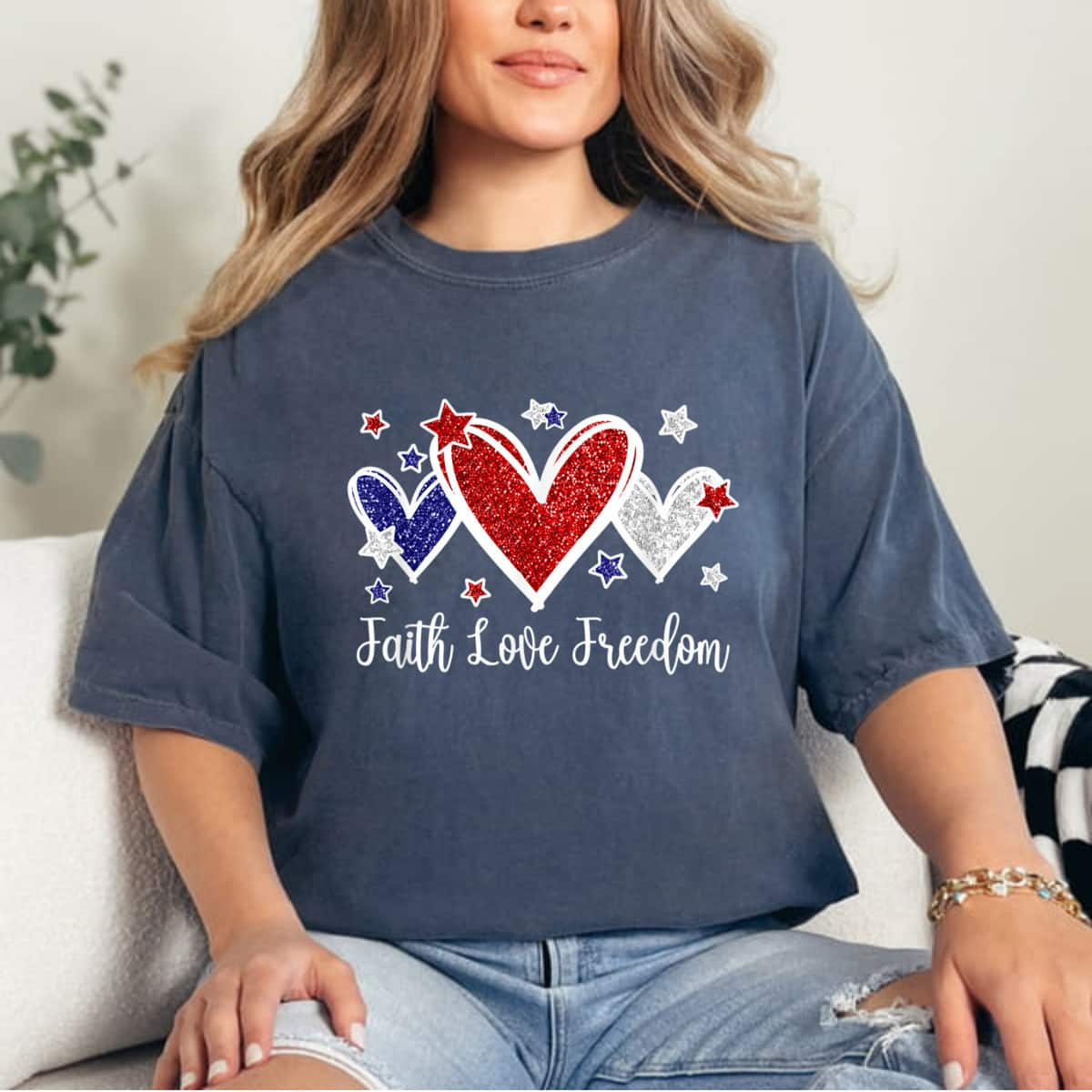 Faith Love Freedom Patriotic American Flag Hearts 4th Of July T-Shirt