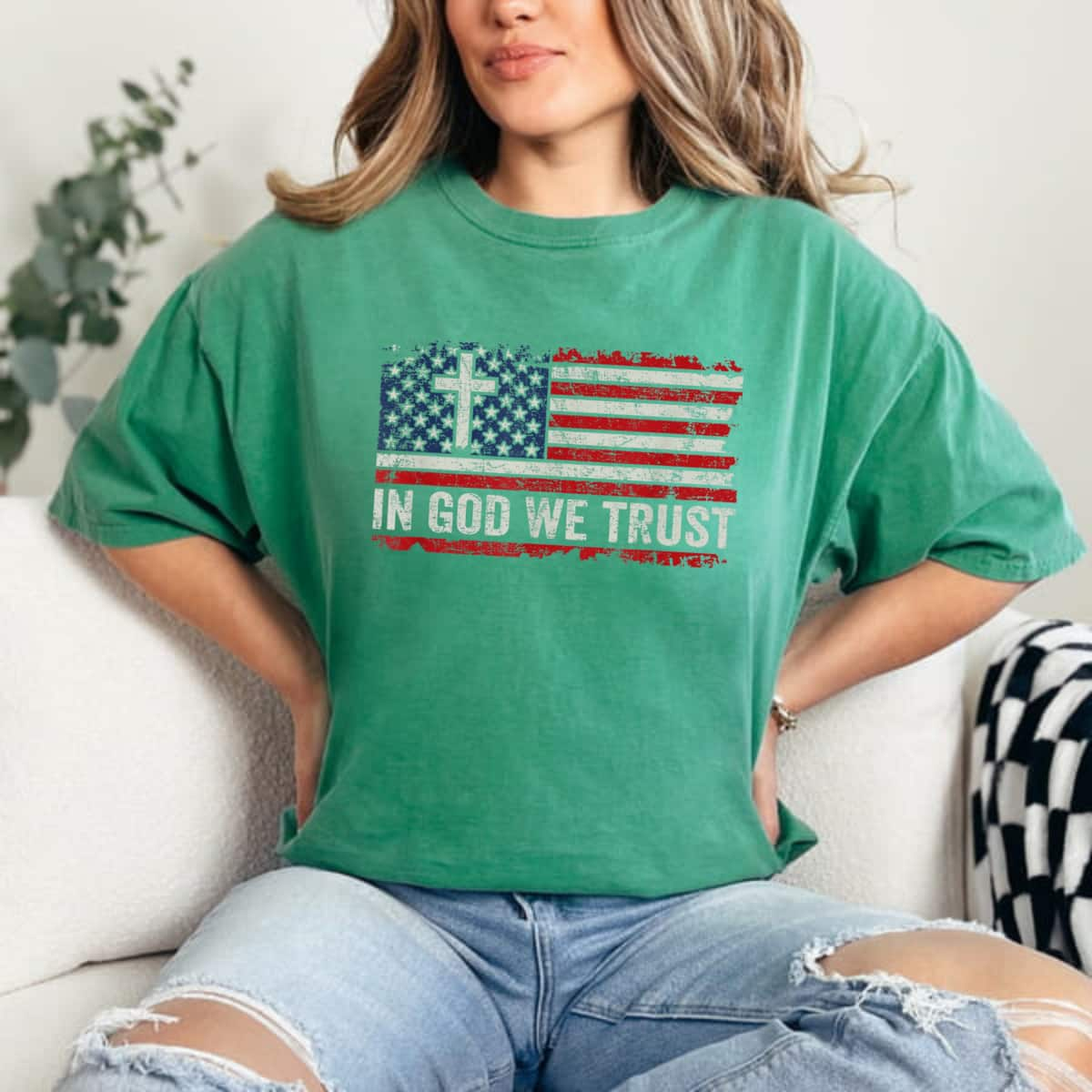 In God We Trust Vintage USA Flag Cross Patriotic Christian 4th Of July T-Shirt