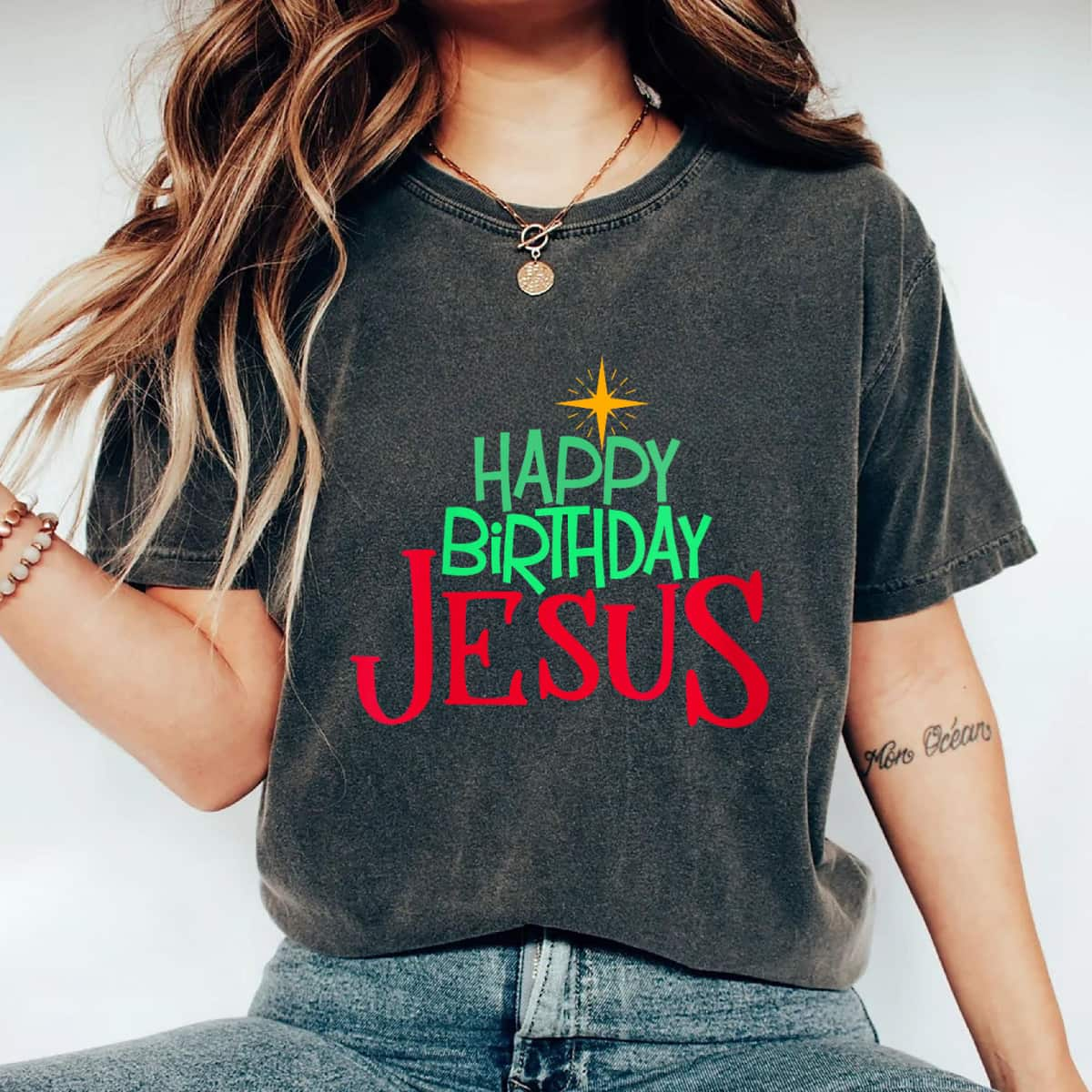 Christian Christmas Happy Birthday Jesus Gift T-Shirt