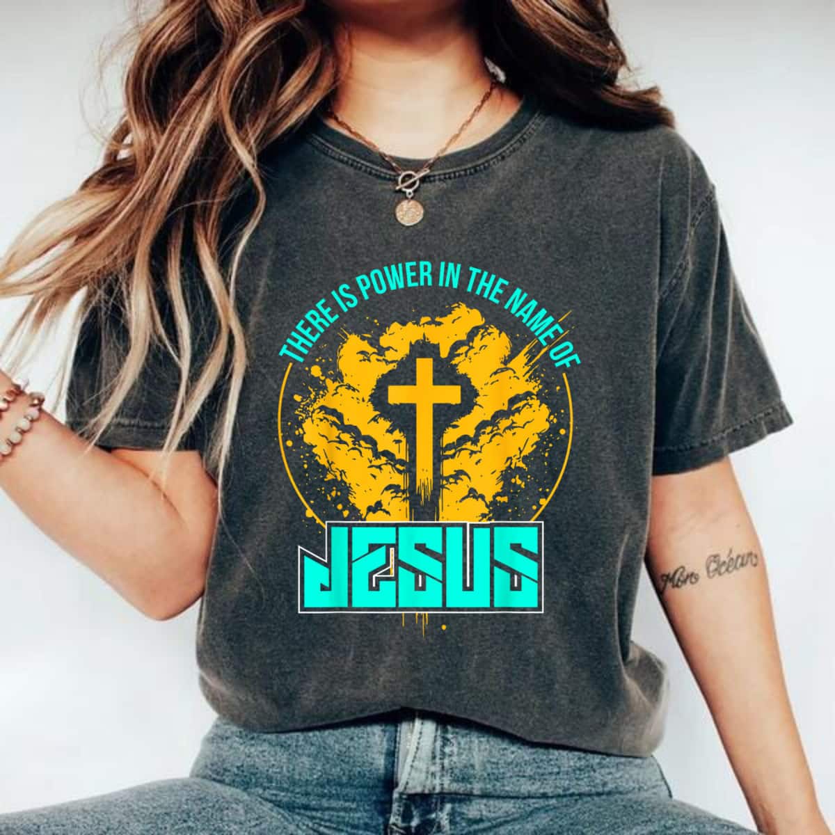 Jesus Christ And Faith Christian There Is Power In The Name Of Jesus T-Shirt